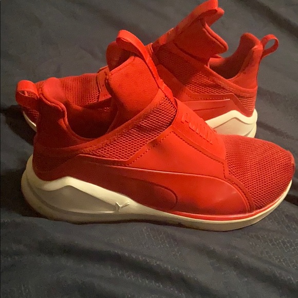 puma shoes - Picture 2 of 4